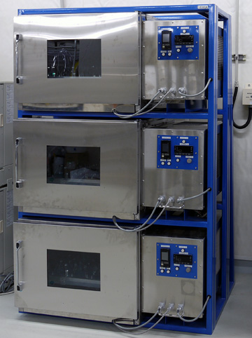 Shaking incubator